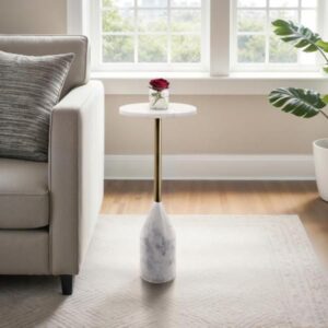 Mesa auxiliar con base de mármol blanco y metal dorado