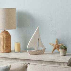 Velero decorativo de madera desgastada