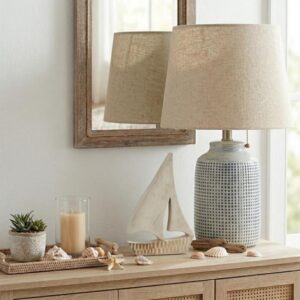 Velero decorativo de madera desgastada